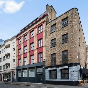 Hotel 64, Londyn